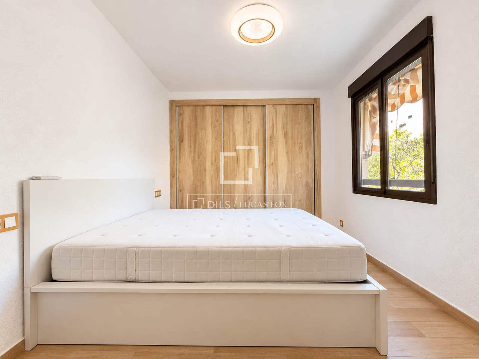 4 camera da letto Appartamento da affittare in Alicante citta con piscina garage - 1.300 € (Rif: 10156916)