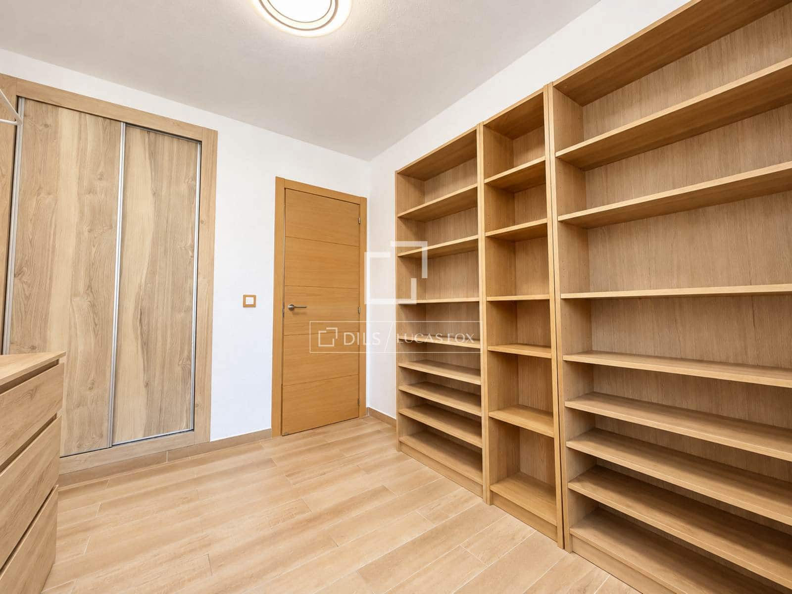 4 camera da letto Appartamento da affittare in Alicante citta con piscina garage - 1.300 € (Rif: 10156916)