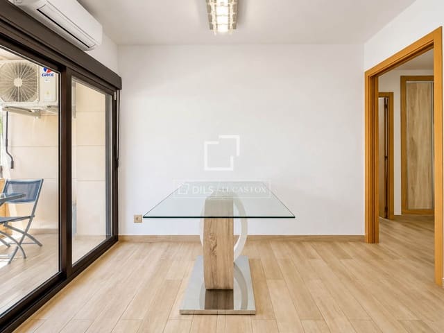 4 soverom Leilighet til leie i Alicante by med svømmebasseng garasje - € 1 300 (Ref: 10156916)