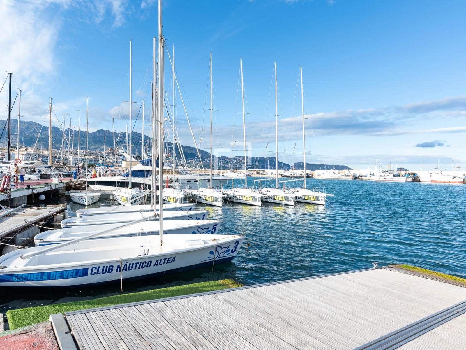 Apartamento de 3 habitaciones en La Nucia en venta con piscina garaje - 490.000 € (Ref: 10156918)