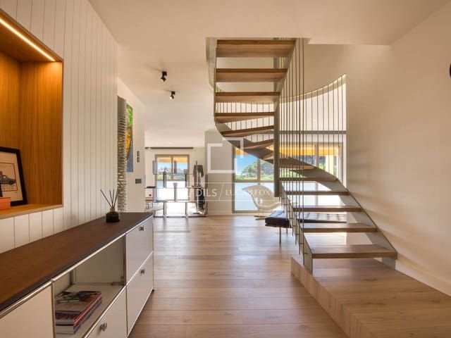 4 makuuhuone Kattohuoneisto myytävänä paikassa Platja d'Aro, Castell-Platja d'Aro mukana uima-altaan 
autotalli - 3 290 000 € (Ref: 10158083)