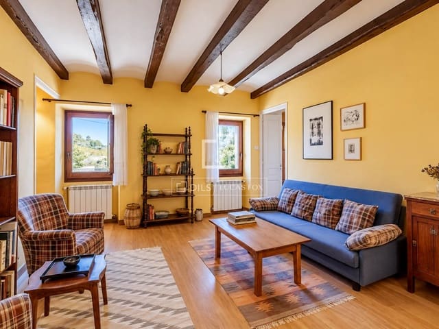 5 bedroom Finca/Country House for sale in Torrelles de Foix with pool garage - € 650,000 (Ref: 10158084)