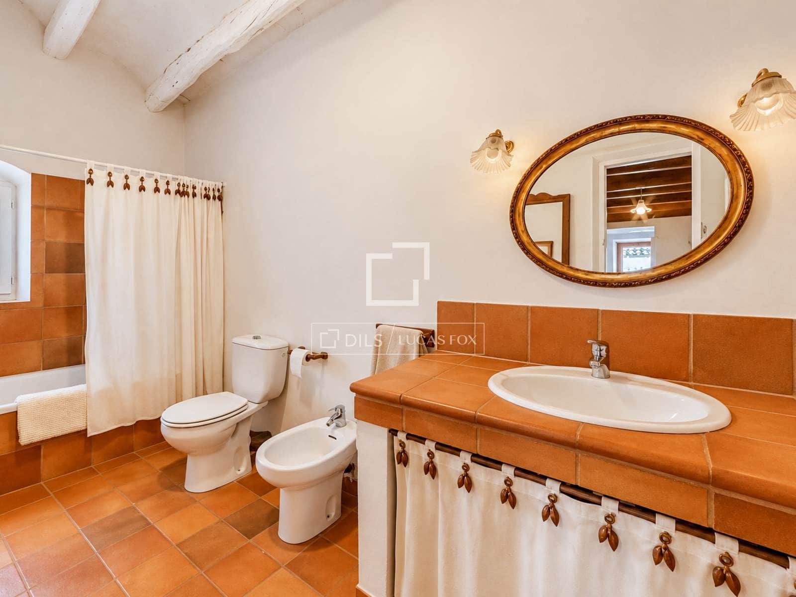 5 bedroom Finca/Country House for sale in Torrelles de Foix with pool garage - € 650,000 (Ref: 10158084)