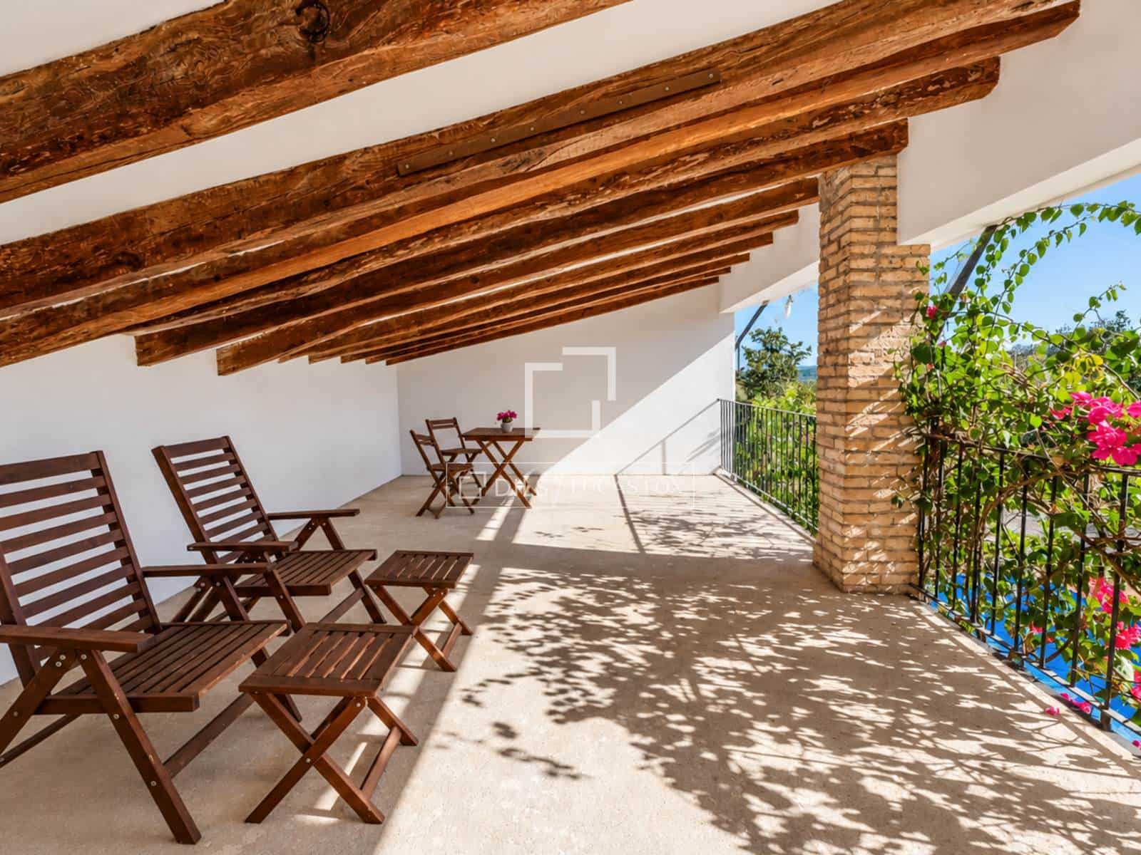 5 bedroom Finca/Country House for sale in Torrelles de Foix with pool garage - € 650,000 (Ref: 10158084)