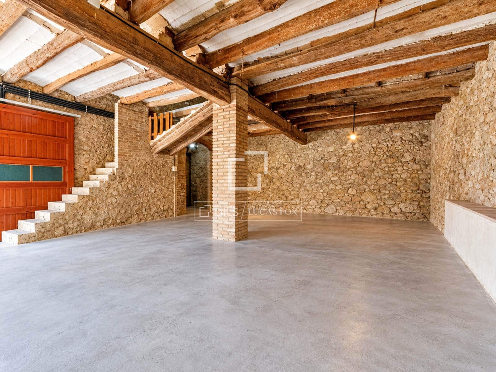 5 bedroom Finca/Country House for sale in Torrelles de Foix with pool garage - € 650,000 (Ref: 10158084)