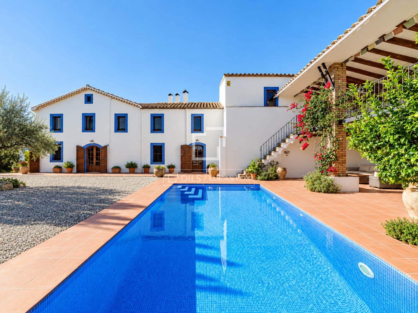 5 bedroom Finca/Country House for sale in Torrelles de Foix with pool garage - € 650,000 (Ref: 10158084)