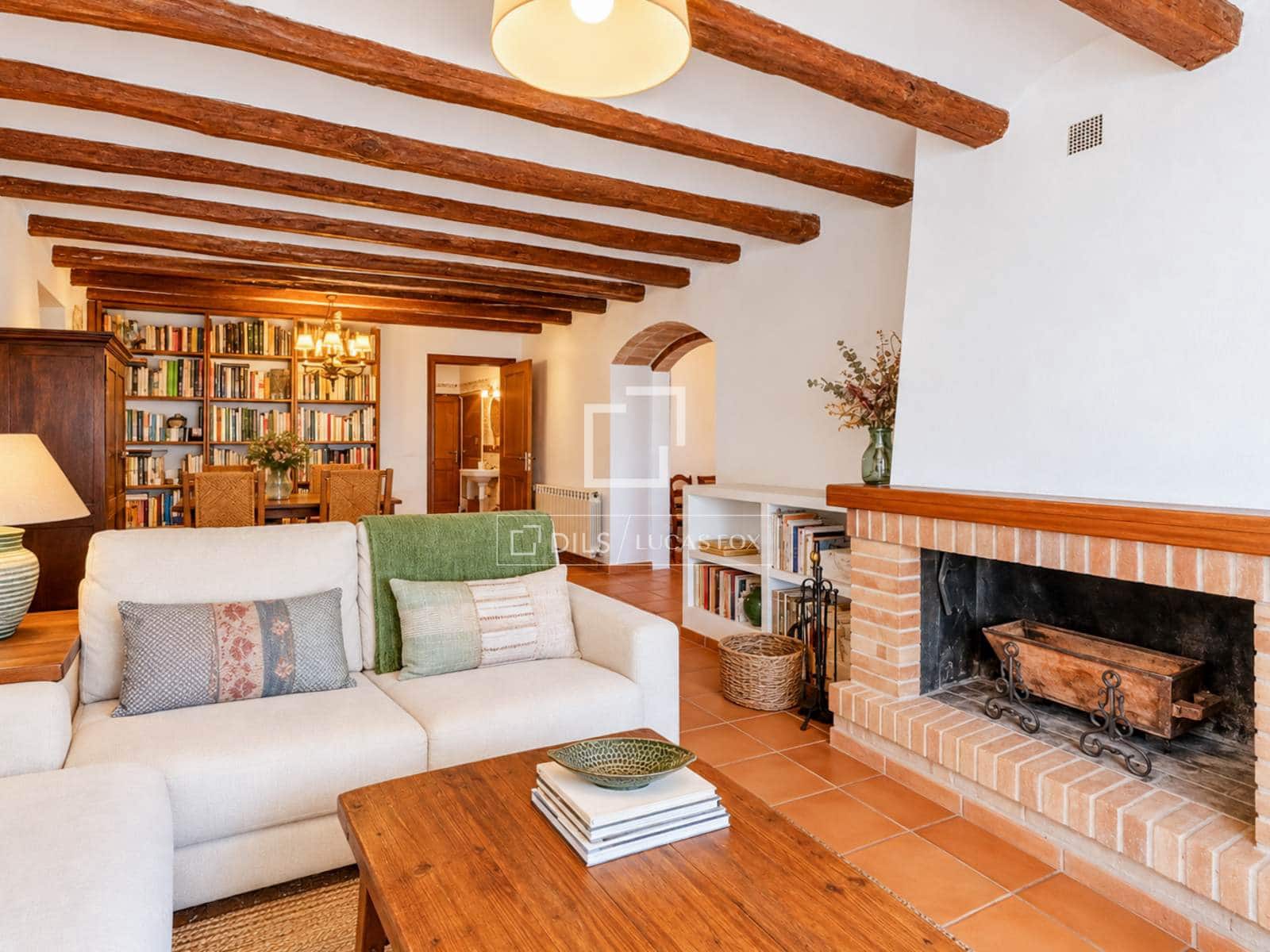 5 bedroom Finca/Country House for sale in Torrelles de Foix with pool garage - € 650,000 (Ref: 10158084)