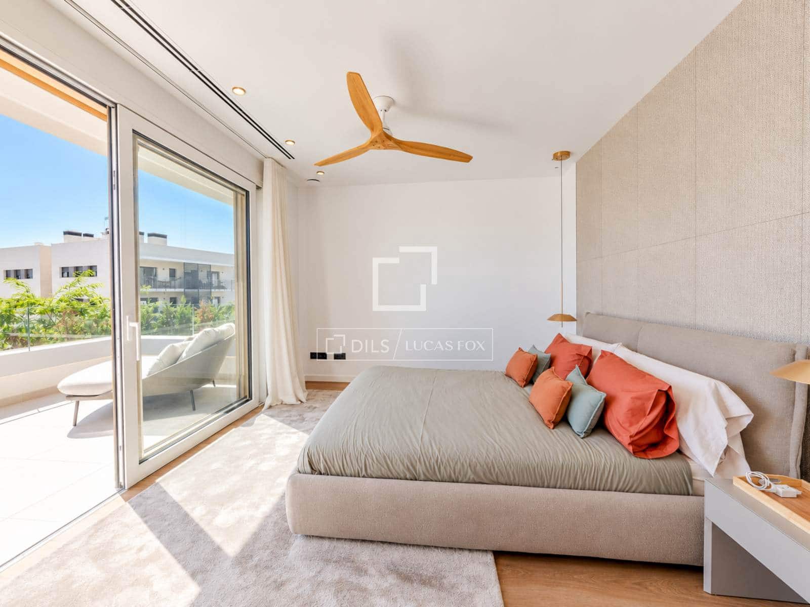5 bedroom Villa for sale in Sitges with pool garage - € 2,890,000 (Ref: 10158315)
