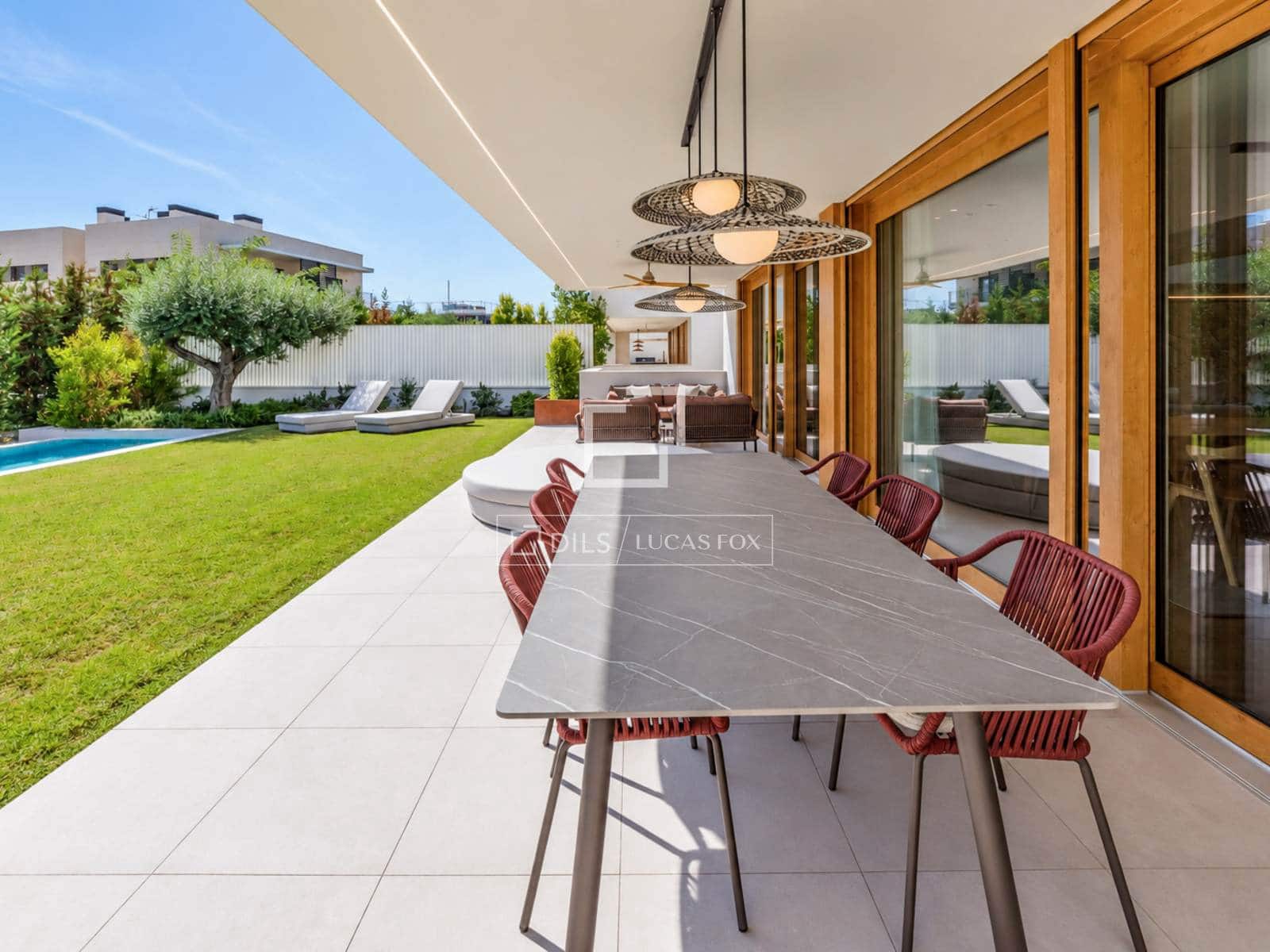 5 bedroom Villa for sale in Sitges with pool garage - € 2,890,000 (Ref: 10158315)