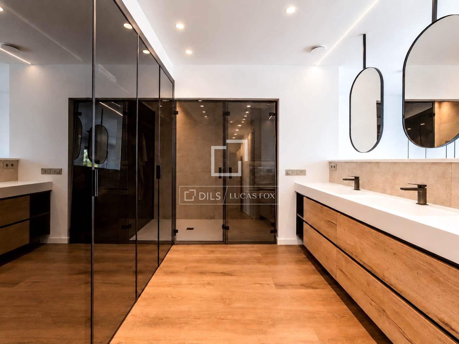 5 bedroom Villa for sale in Sitges with pool garage - € 2,890,000 (Ref: 10158315)