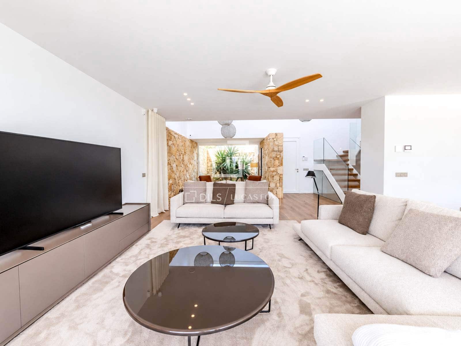 5 bedroom Villa for sale in Sitges with pool garage - € 2,890,000 (Ref: 10158315)