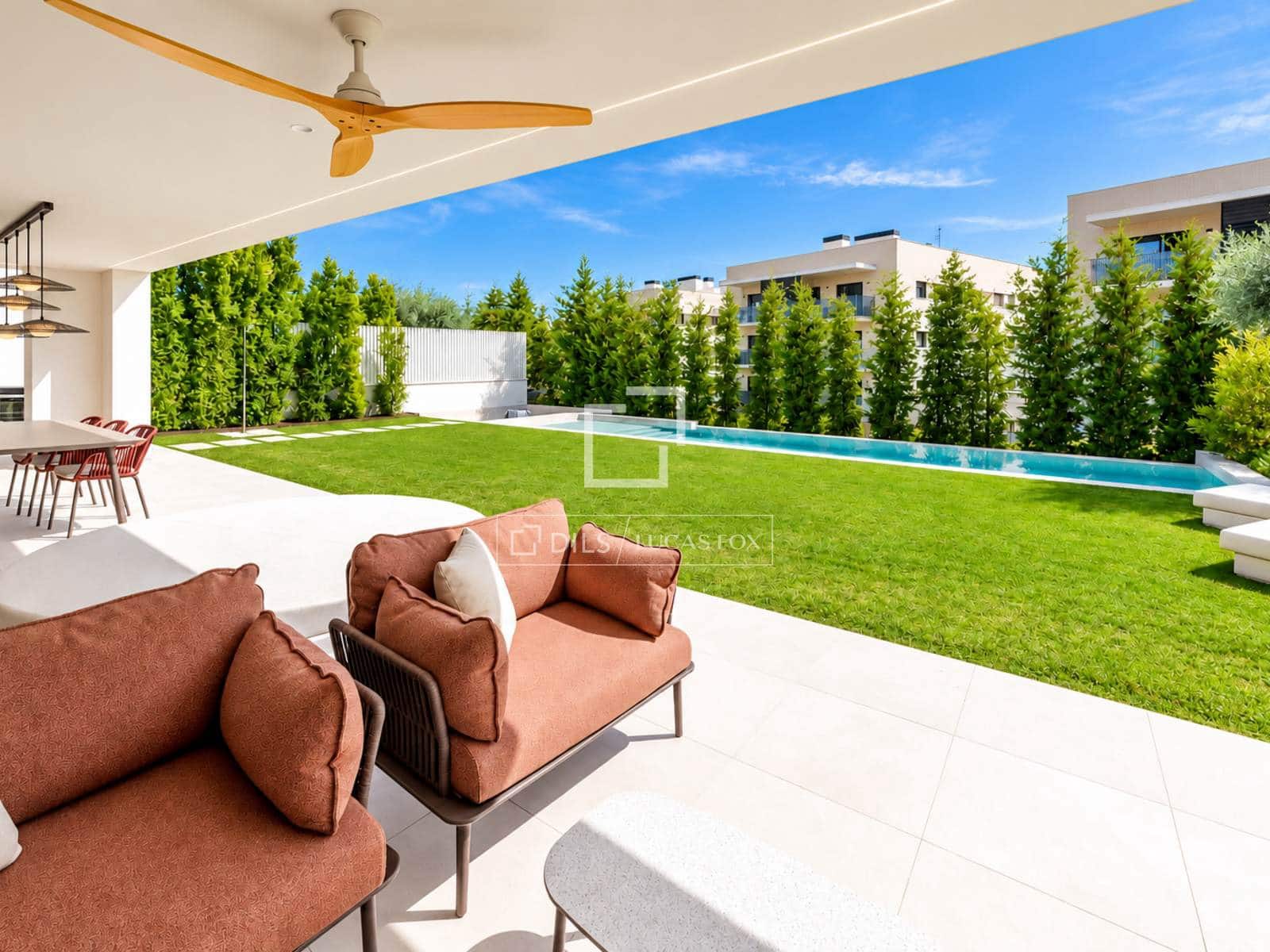 5 bedroom Villa for sale in Sitges with pool garage - € 2,890,000 (Ref: 10158315)