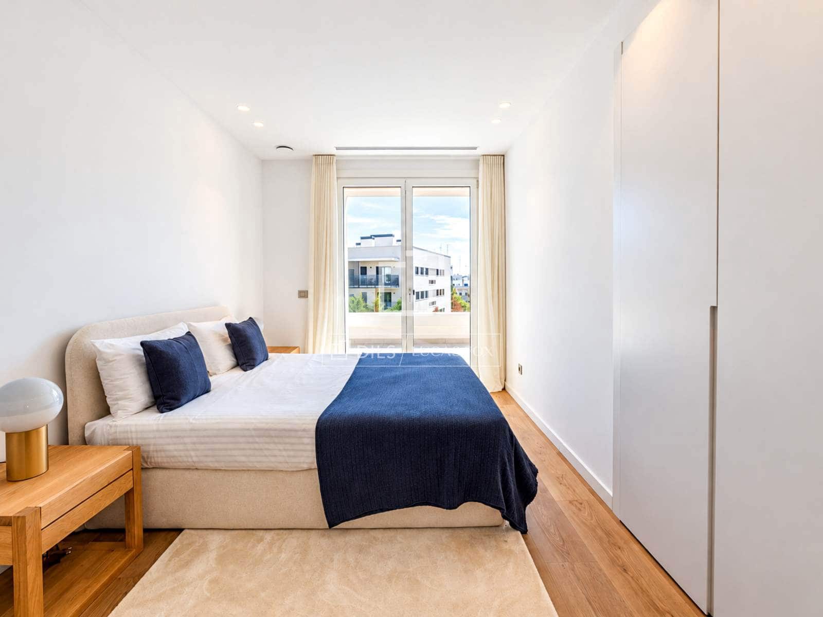 5 bedroom Villa for sale in Sitges with pool garage - € 2,890,000 (Ref: 10158315)