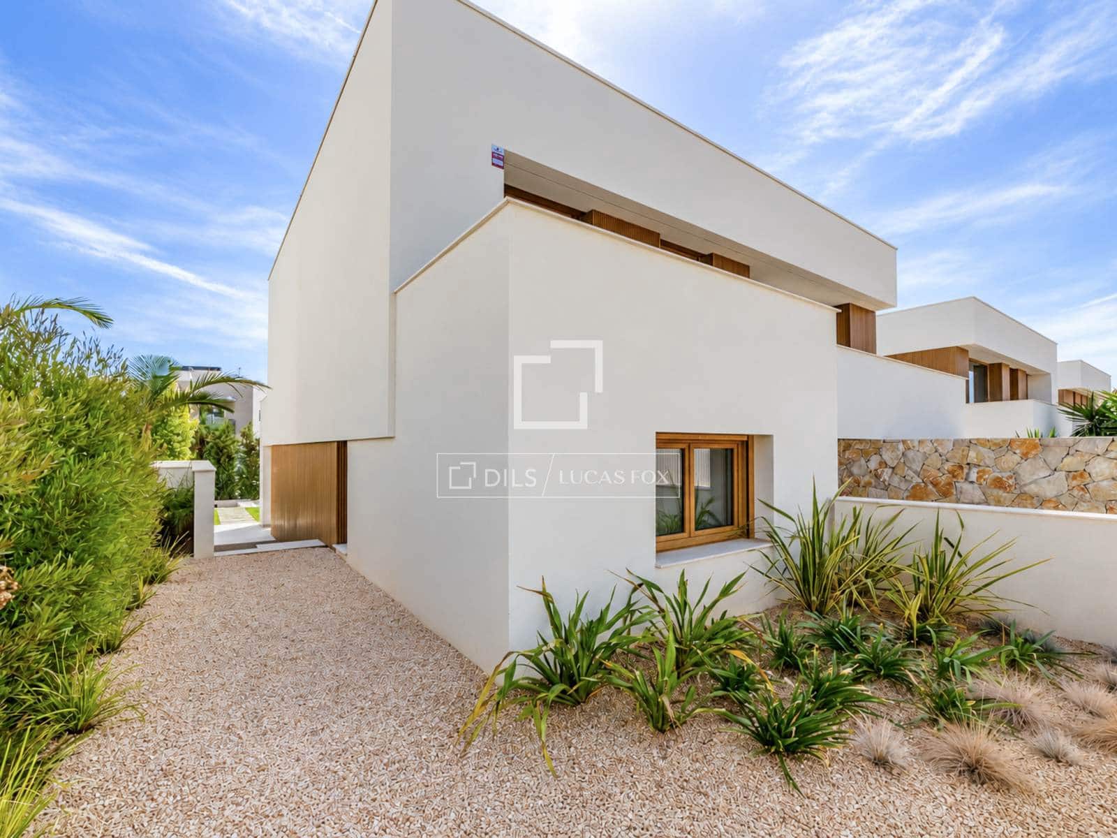 5 bedroom Villa for sale in Sitges with pool garage - € 2,890,000 (Ref: 10158315)