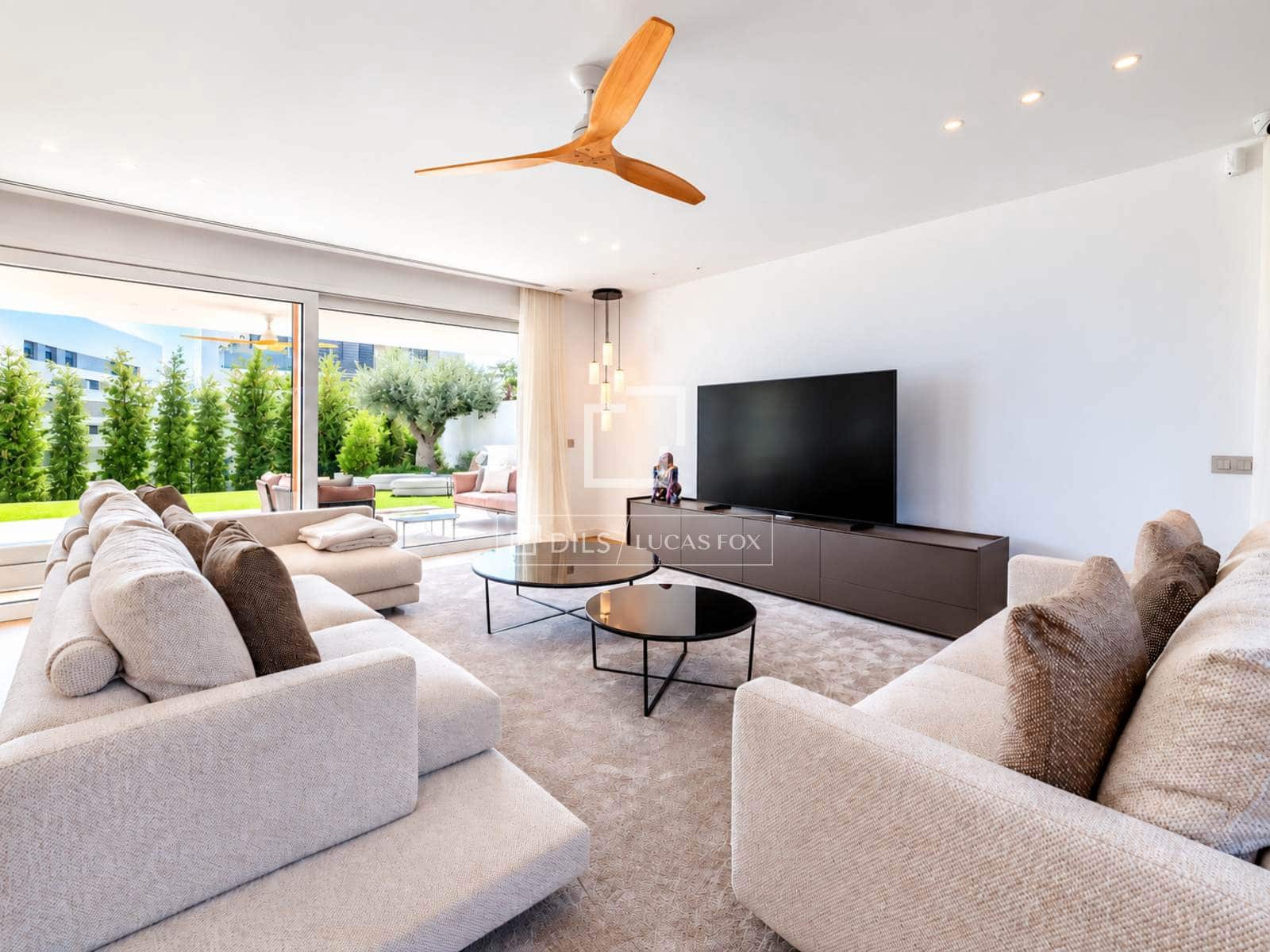 5 bedroom Villa for sale in Sitges with pool garage - € 2,890,000 (Ref: 10158315)