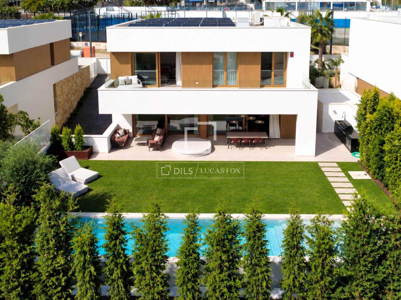 5 bedroom Villa for sale in Sitges with pool garage - € 2,890,000 (Ref: 10158315)