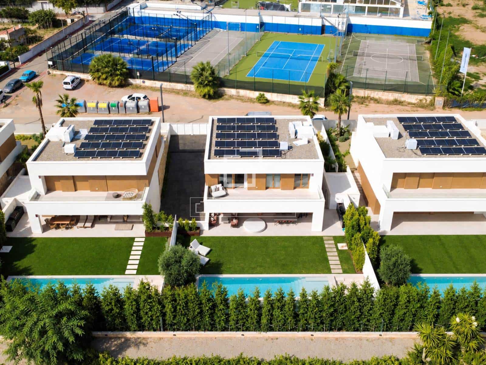 5 bedroom Villa for sale in Sitges with pool garage - € 2,890,000 (Ref: 10158315)