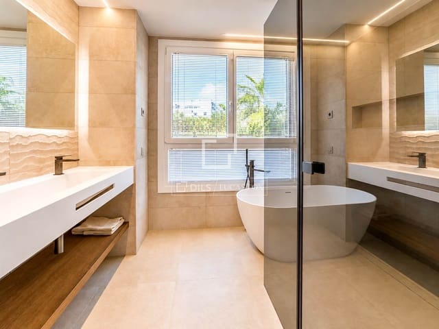 5 sovrum Villa till salu i Sitges med pool garage - 2 890 000 € (Ref: 10158315)