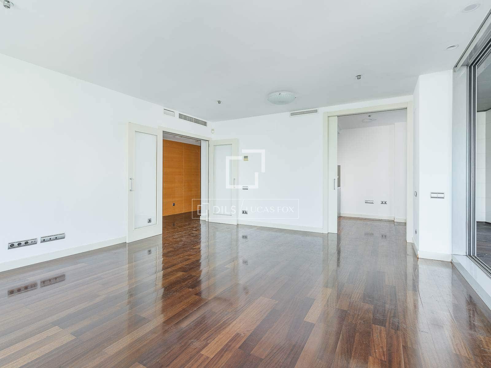4 soverom Leilighet til salgs i Barcelona by med svømmebasseng garasje - € 1 430 000 (Ref: 10158316)