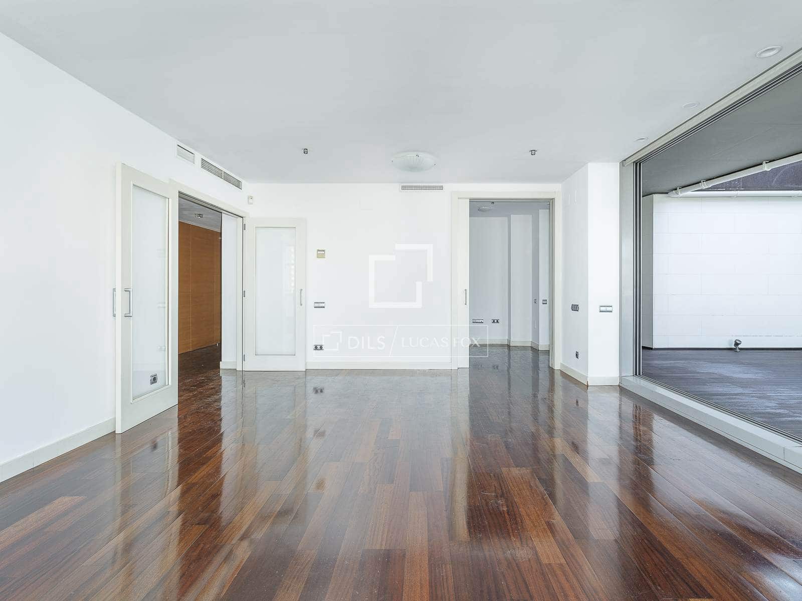 4 soverom Leilighet til salgs i Barcelona by med svømmebasseng garasje - € 1 430 000 (Ref: 10158316)
