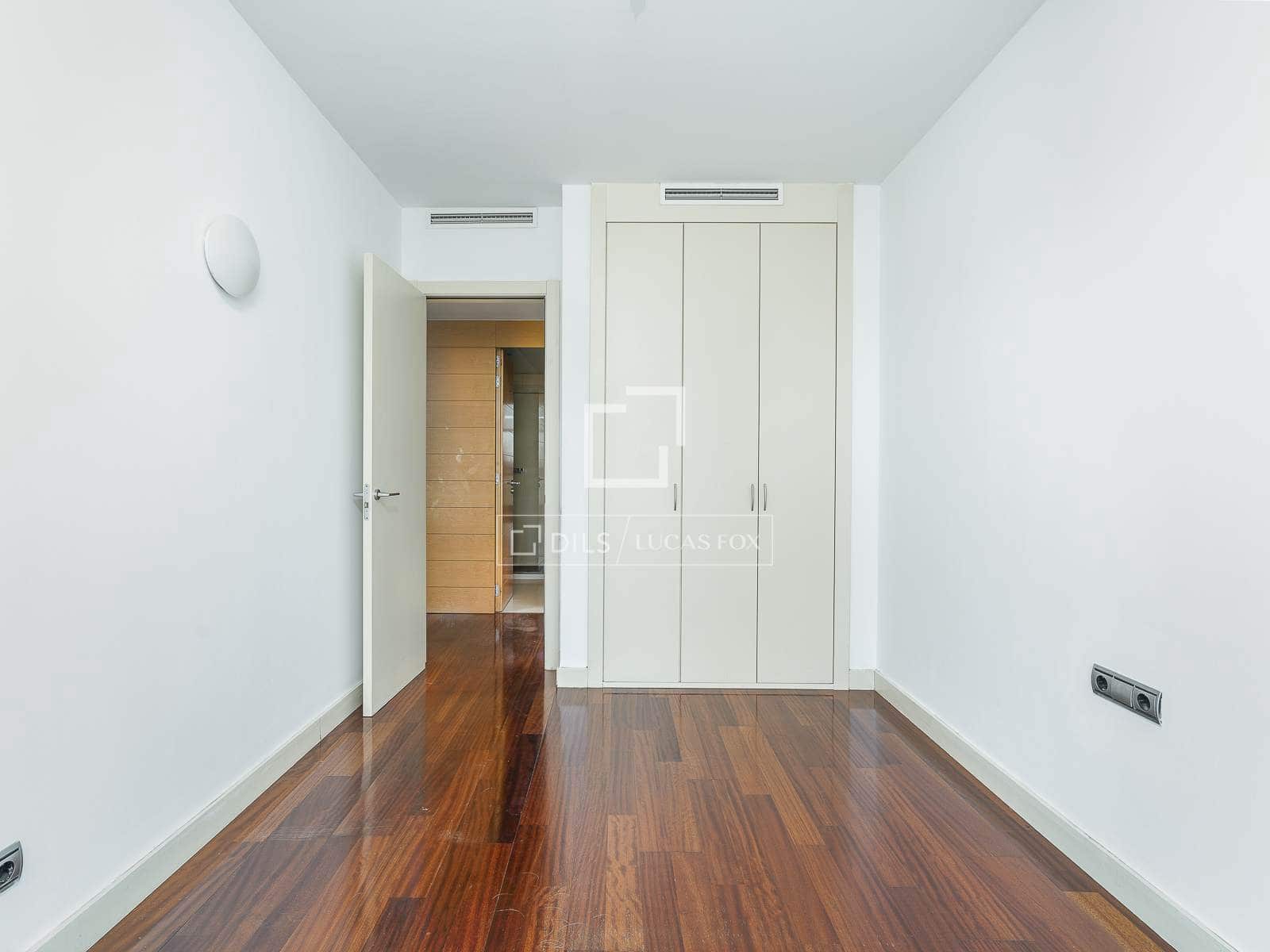 4 soverom Leilighet til salgs i Barcelona by med svømmebasseng garasje - € 1 430 000 (Ref: 10158316)