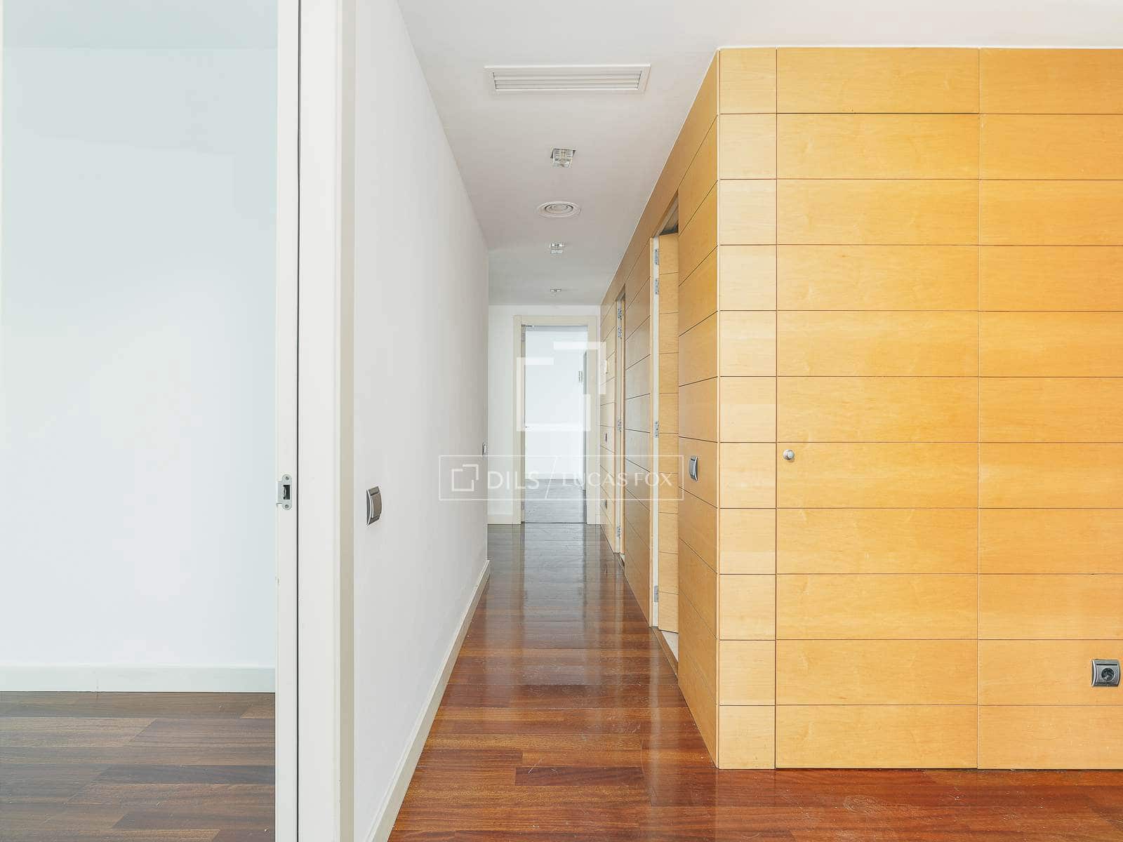 4 soverom Leilighet til salgs i Barcelona by med svømmebasseng garasje - € 1 430 000 (Ref: 10158316)