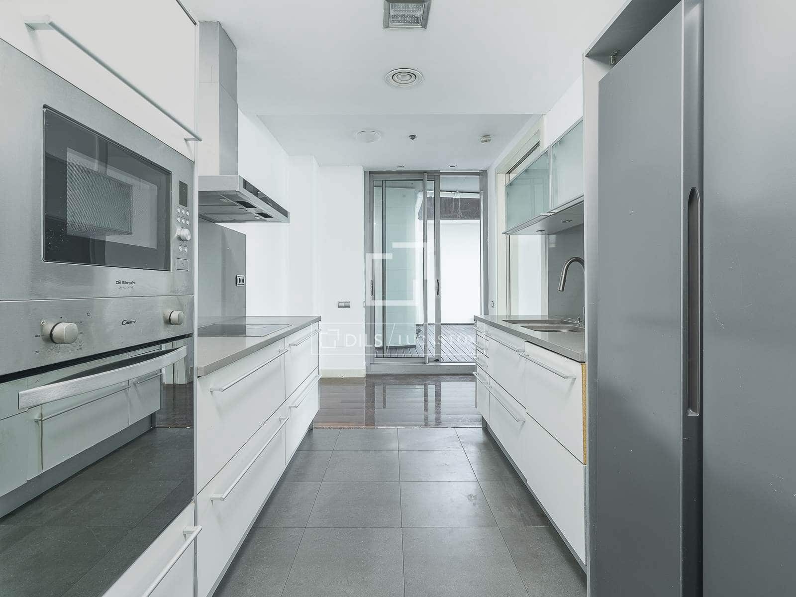 4 soverom Leilighet til salgs i Barcelona by med svømmebasseng garasje - € 1 430 000 (Ref: 10158316)