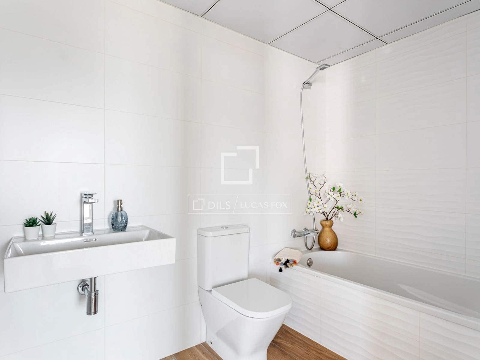 2 soveværelse Lejlighed til salg i Valencia by med swimmingpool garage - € 430.000 (Ref: 10158666)
