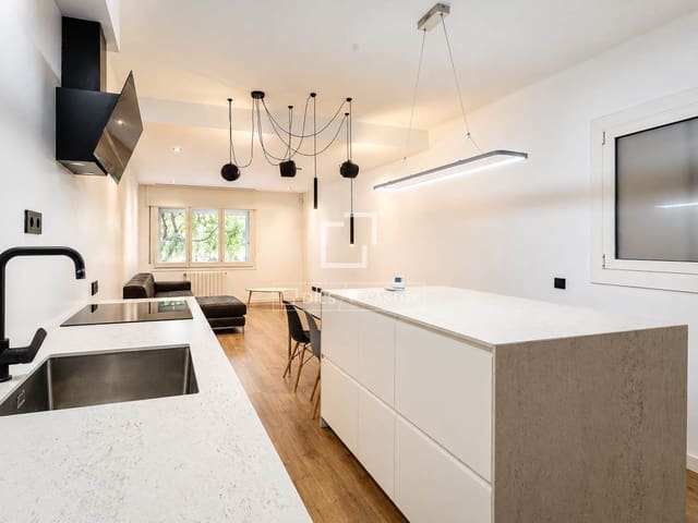 4 soverom Leilighet til salgs i Barcelona by - € 673 000 (Ref: 10158669)
