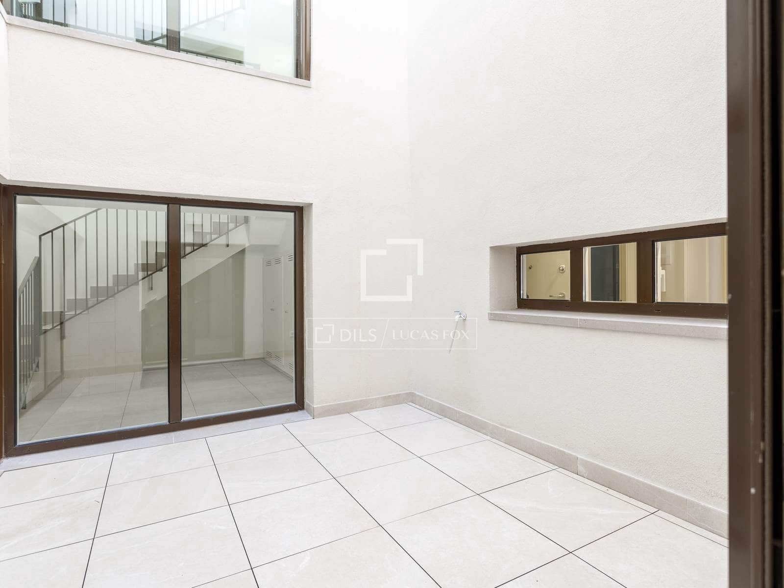 2 bedroom Apartment for rent in Madrid city with garage - € 1,650 (Ref: 10158671)