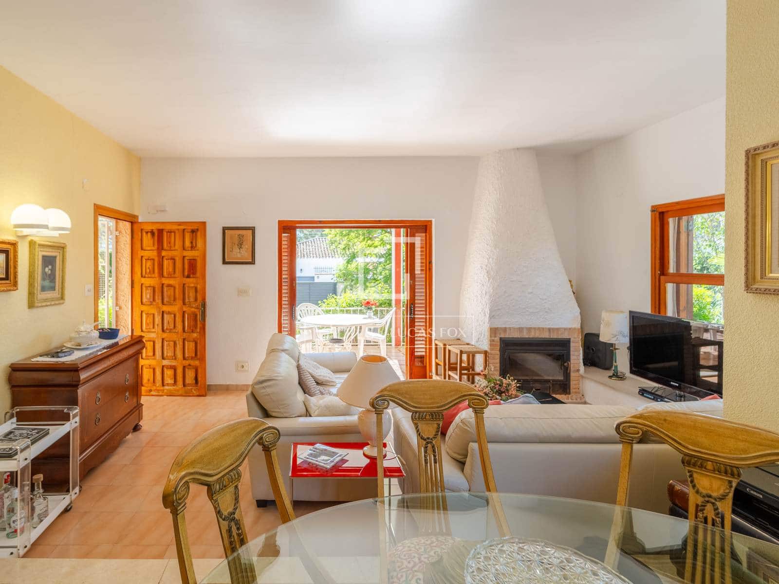 3 slaapkamer Villa te koop in L'Eliana met zwembad garage - € 890.000 (Ref: 10158675)