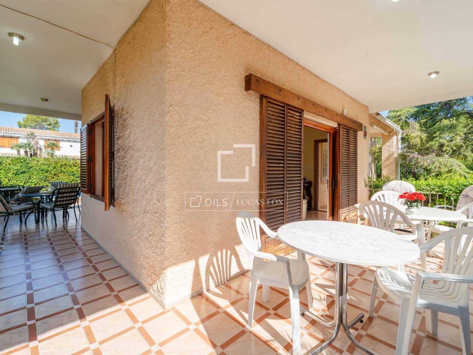 3 slaapkamer Villa te koop in L'Eliana met zwembad garage - € 890.000 (Ref: 10158675)