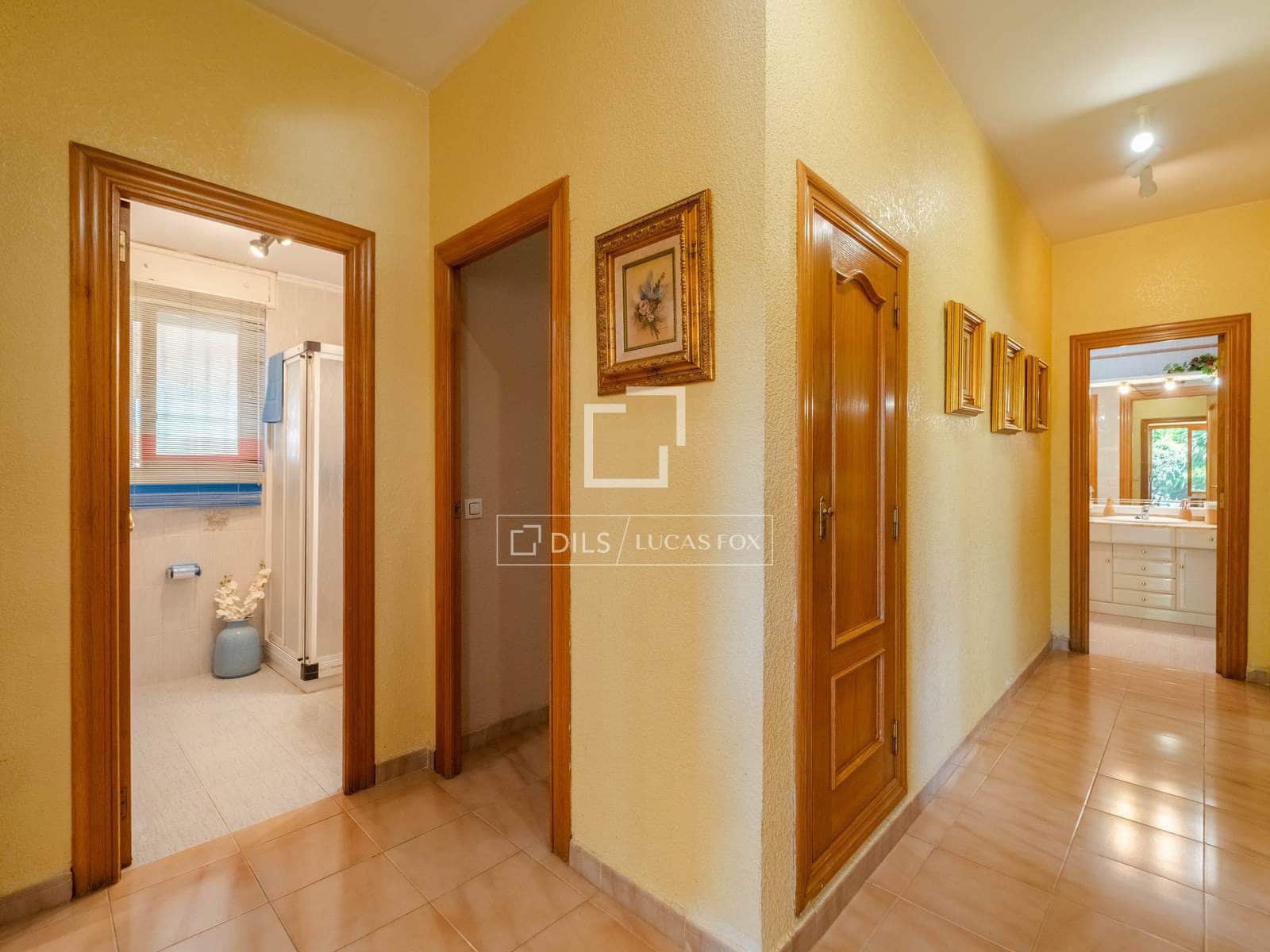 3 slaapkamer Villa te koop in L'Eliana met zwembad garage - € 890.000 (Ref: 10158675)