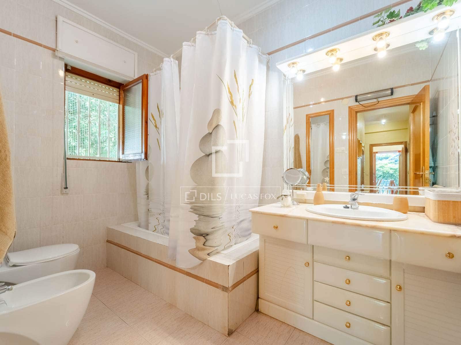 3 slaapkamer Villa te koop in L'Eliana met zwembad garage - € 890.000 (Ref: 10158675)