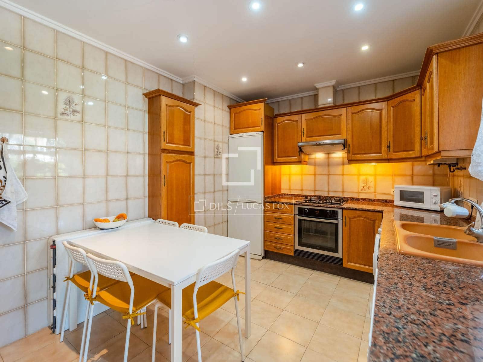 3 slaapkamer Villa te koop in L'Eliana met zwembad garage - € 890.000 (Ref: 10158675)