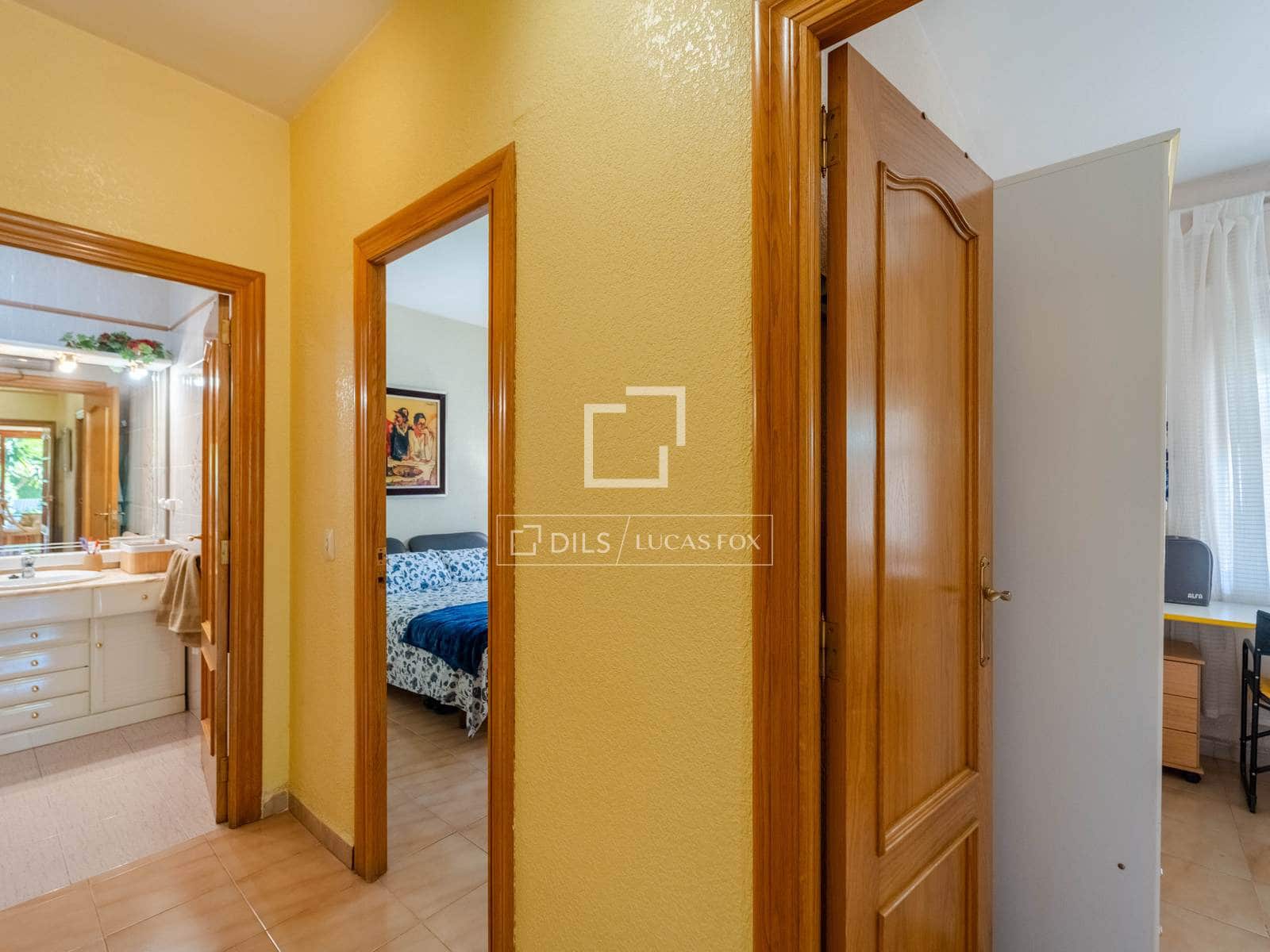 3 slaapkamer Villa te koop in L'Eliana met zwembad garage - € 890.000 (Ref: 10158675)