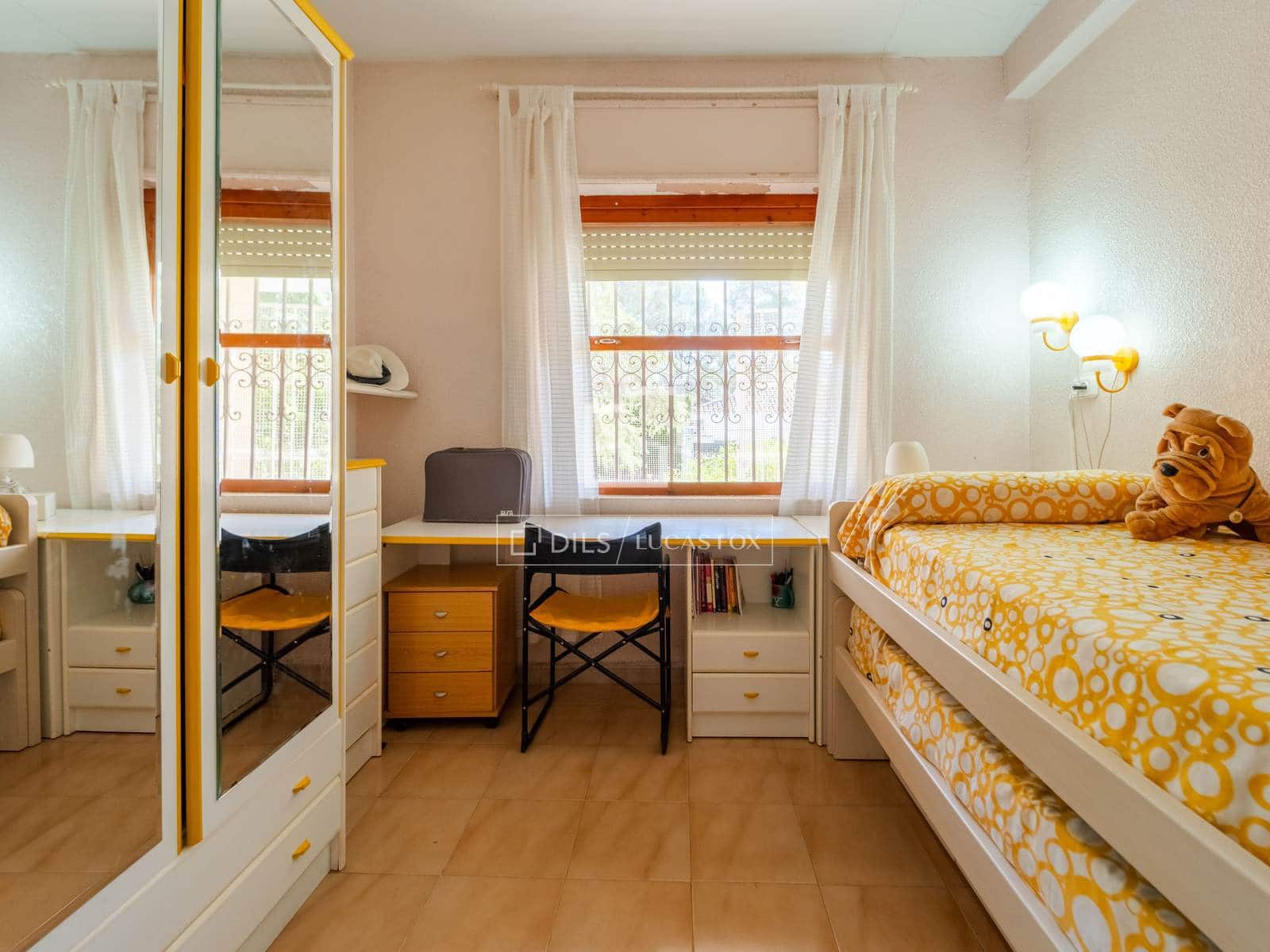 3 slaapkamer Villa te koop in L'Eliana met zwembad garage - € 890.000 (Ref: 10158675)