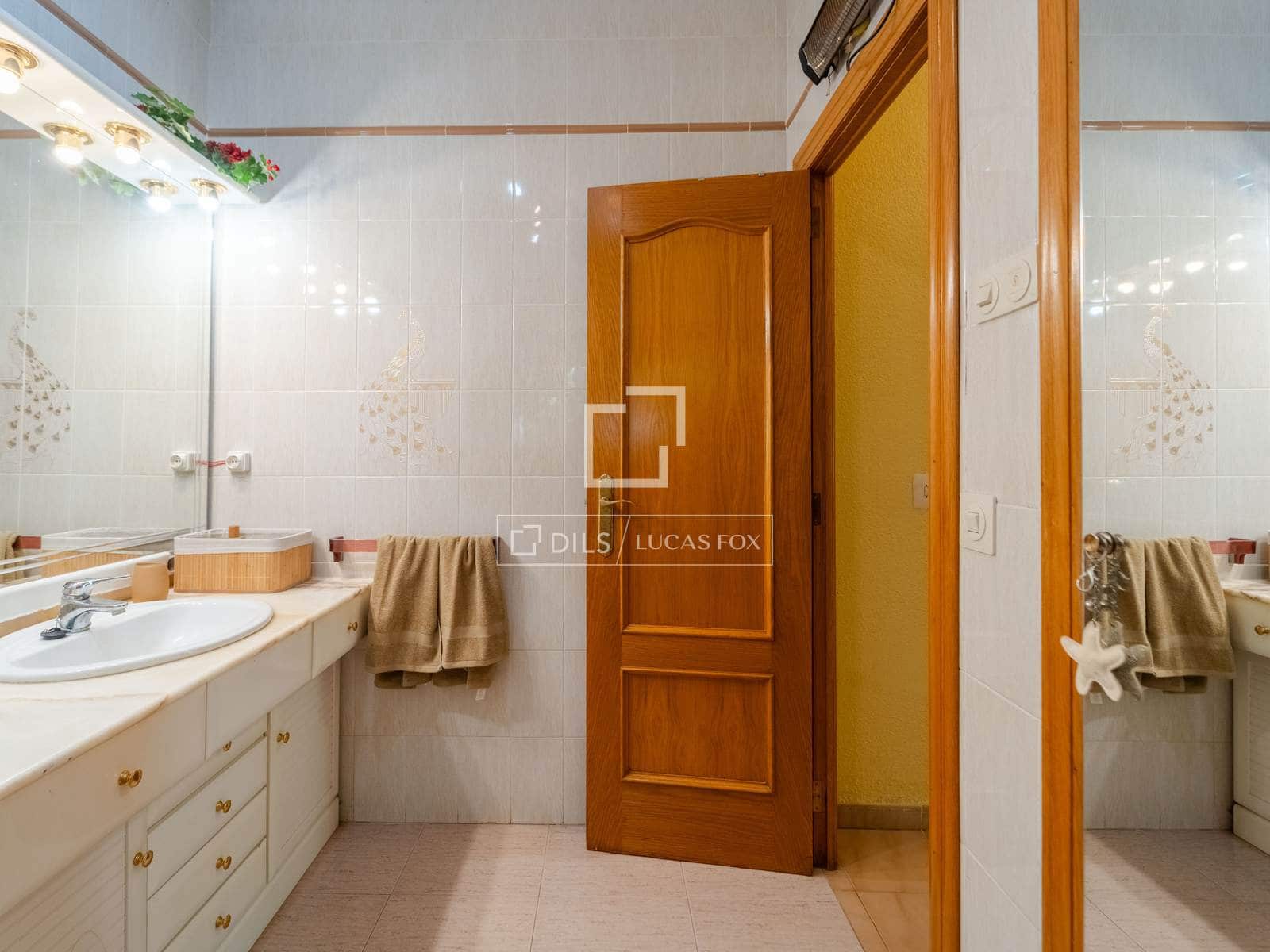 3 slaapkamer Villa te koop in L'Eliana met zwembad garage - € 890.000 (Ref: 10158675)