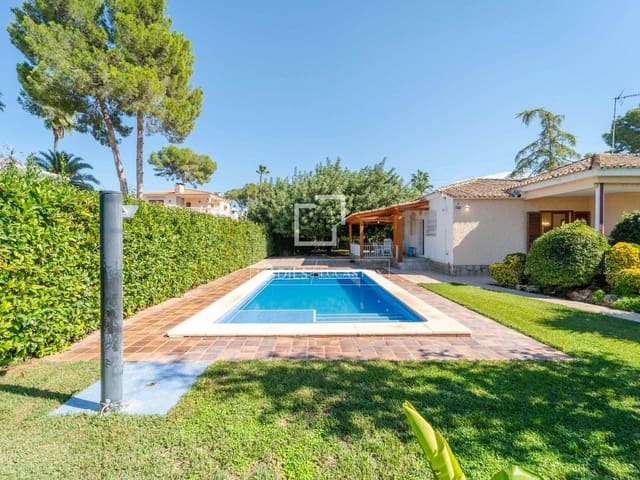 3 slaapkamer Villa te koop in L'Eliana met zwembad garage - € 890.000 (Ref: 10158675)