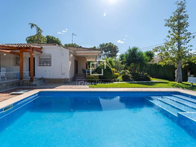 3 slaapkamer Villa te koop in L'Eliana met zwembad garage - € 890.000 (Ref: 10158675)