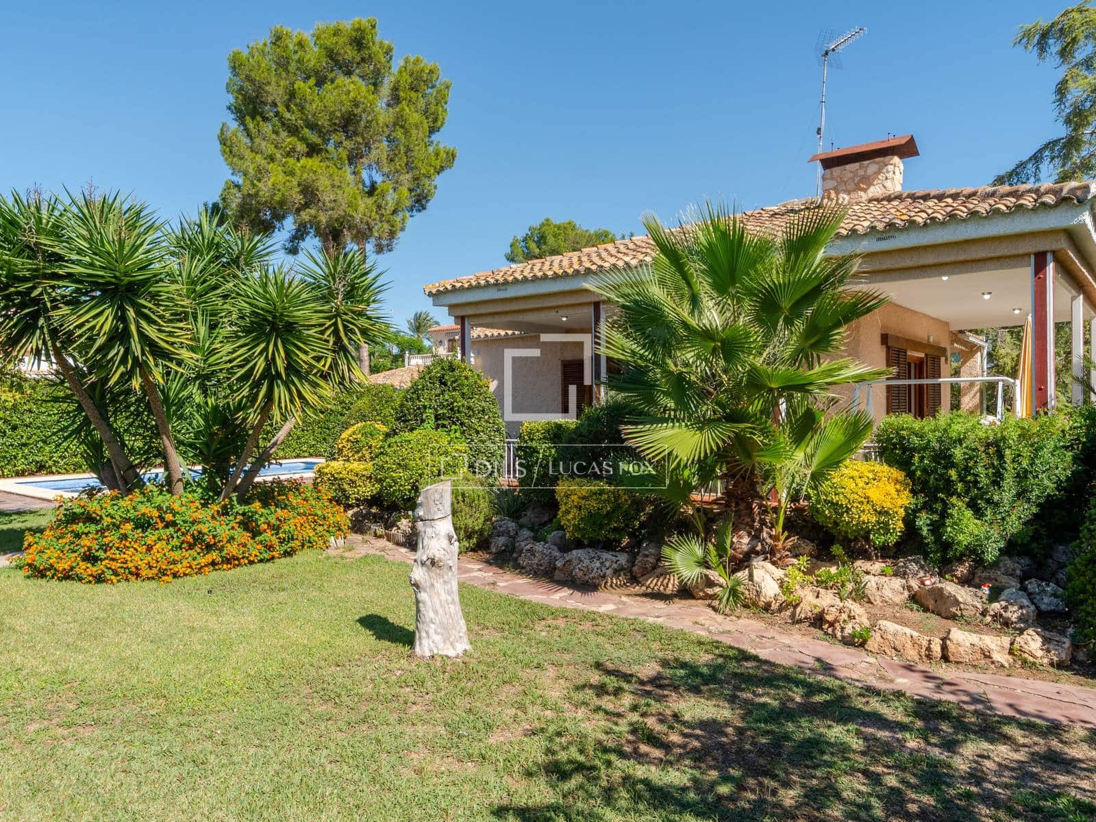 3 slaapkamer Villa te koop in L'Eliana met zwembad garage - € 890.000 (Ref: 10158675)