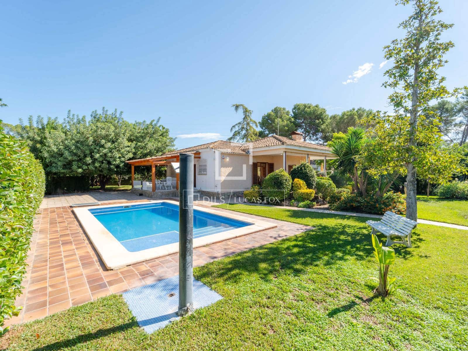 3 slaapkamer Villa te koop in L'Eliana met zwembad garage - € 890.000 (Ref: 10158675)
