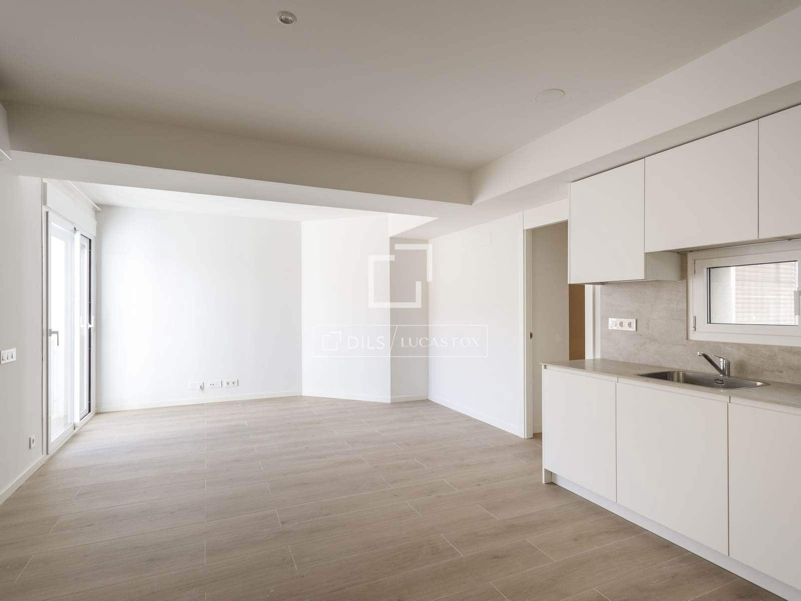Appartement de 2 chambres à louer à Madrid ville avec garage - 1 550 € (Ref: 10159925)