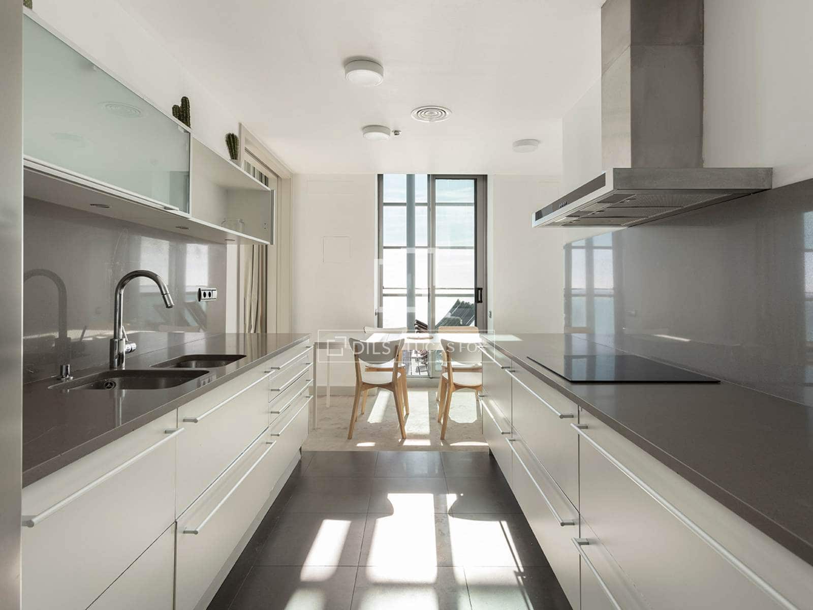 3 makuuhuone Kattohuoneisto vuokrattavana paikassa Barcelona kaupunki mukana uima-altaan - 8 500 € (Ref: 10160060)