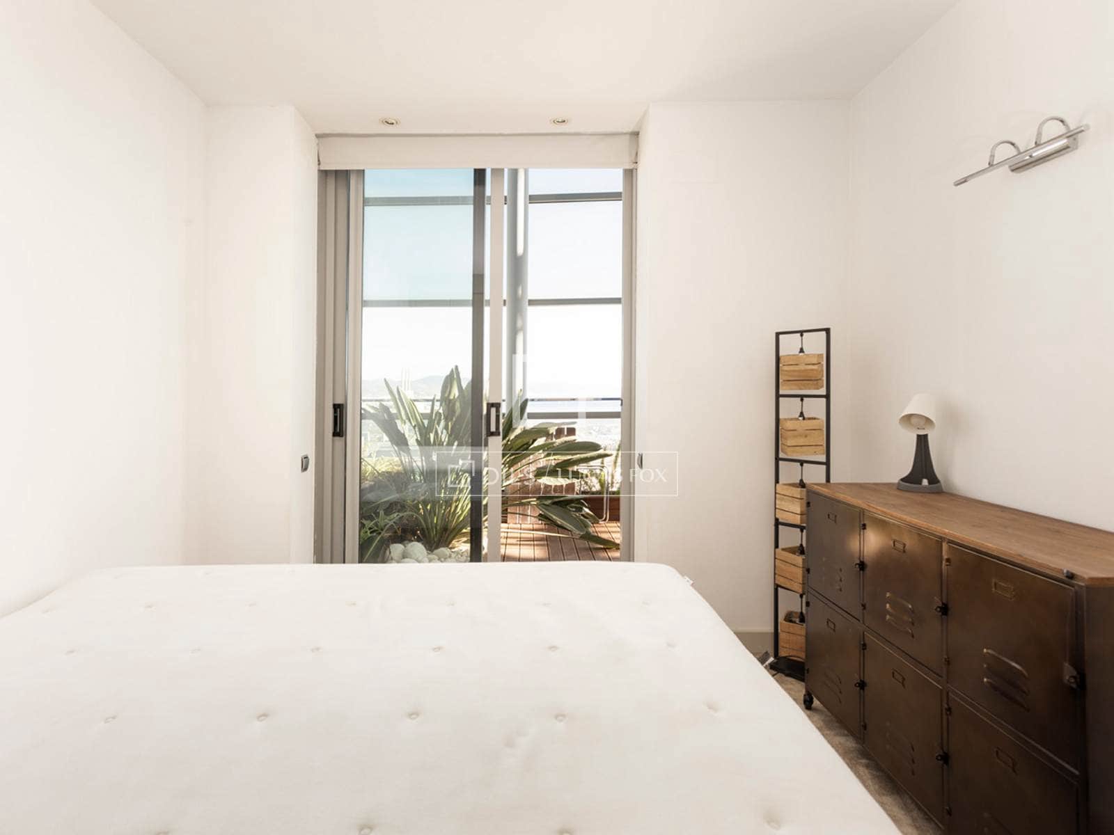 3 makuuhuone Kattohuoneisto vuokrattavana paikassa Barcelona kaupunki mukana uima-altaan - 8 500 € (Ref: 10160060)