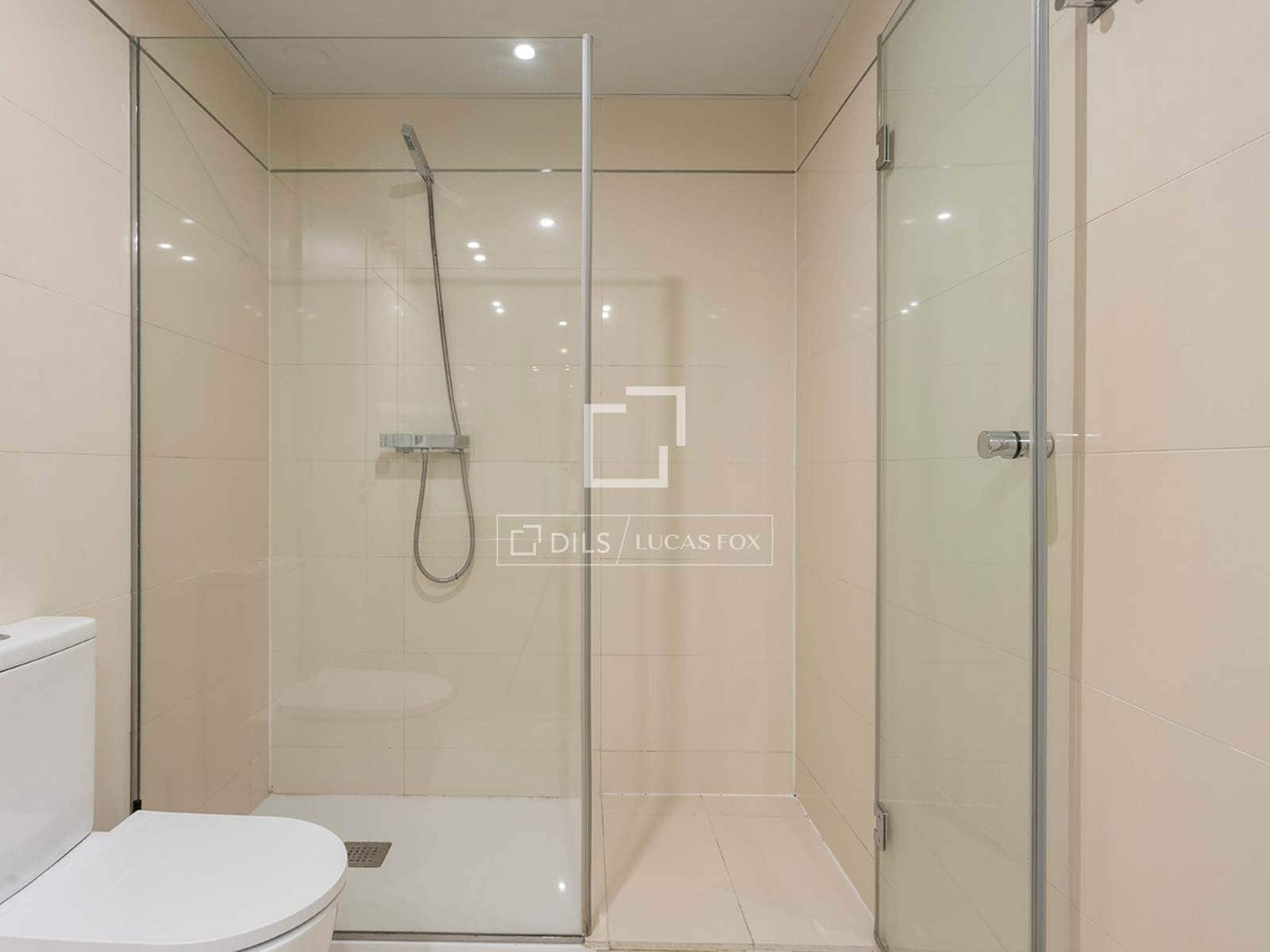 3 makuuhuone Kattohuoneisto vuokrattavana paikassa Barcelona kaupunki mukana uima-altaan - 8 500 € (Ref: 10160060)