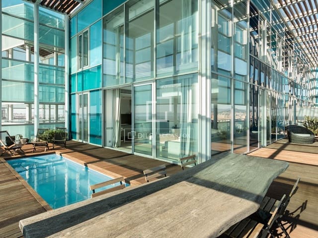 3 makuuhuone Kattohuoneisto vuokrattavana paikassa Barcelona kaupunki mukana uima-altaan - 8 500 € (Ref: 10160060)
