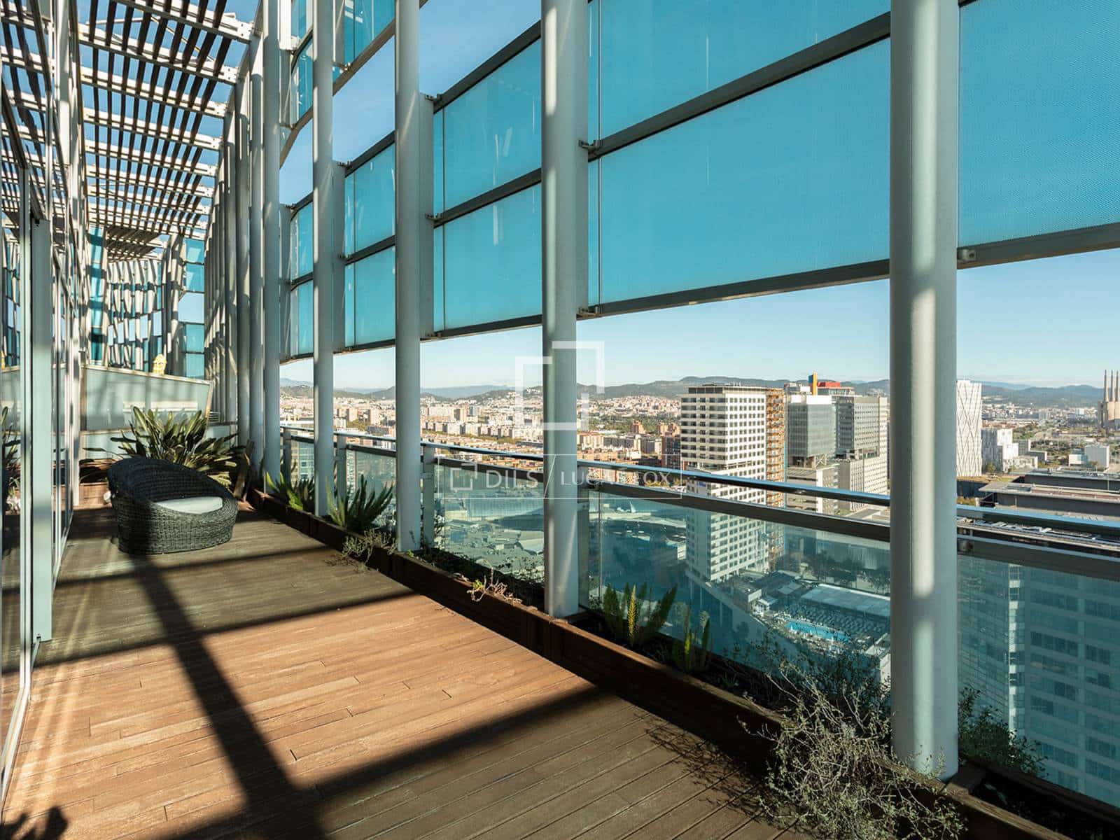 3 makuuhuone Kattohuoneisto vuokrattavana paikassa Barcelona kaupunki mukana uima-altaan - 8 500 € (Ref: 10160060)
