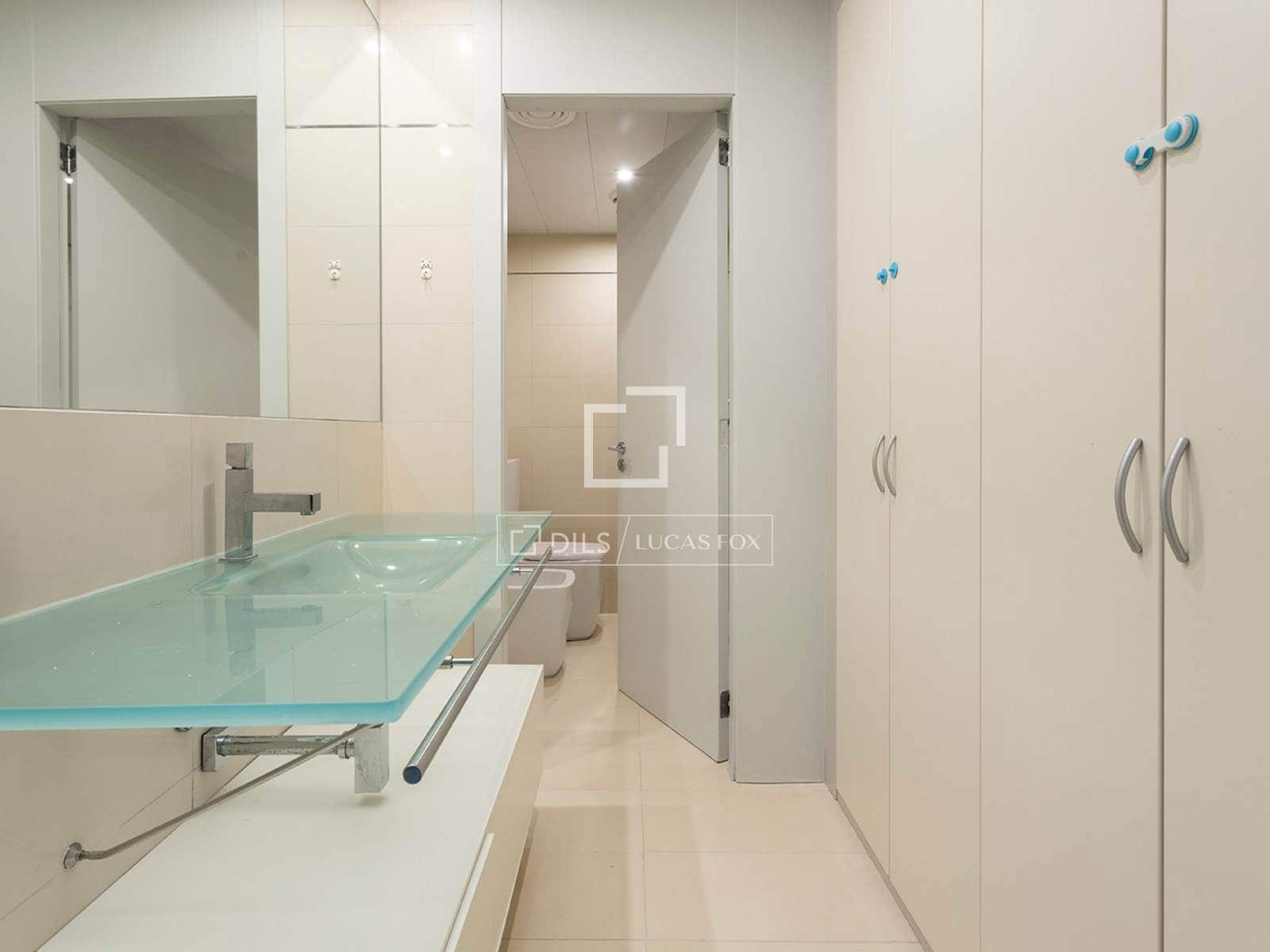 3 makuuhuone Kattohuoneisto vuokrattavana paikassa Barcelona kaupunki mukana uima-altaan - 8 500 € (Ref: 10160060)