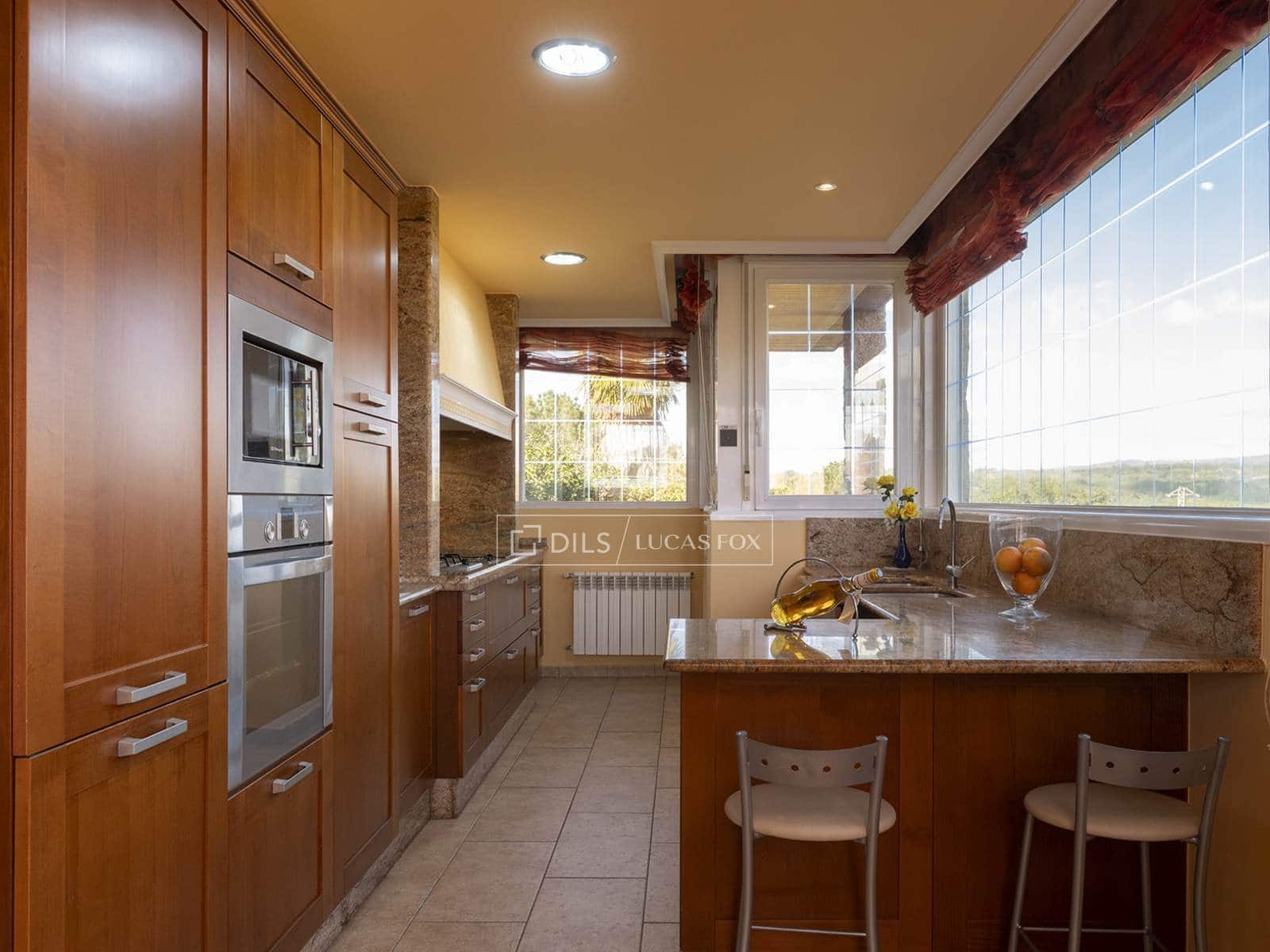 4 sovrum Villa till salu i Amoeiro med garage - 325 000 € (Ref: 10160064)